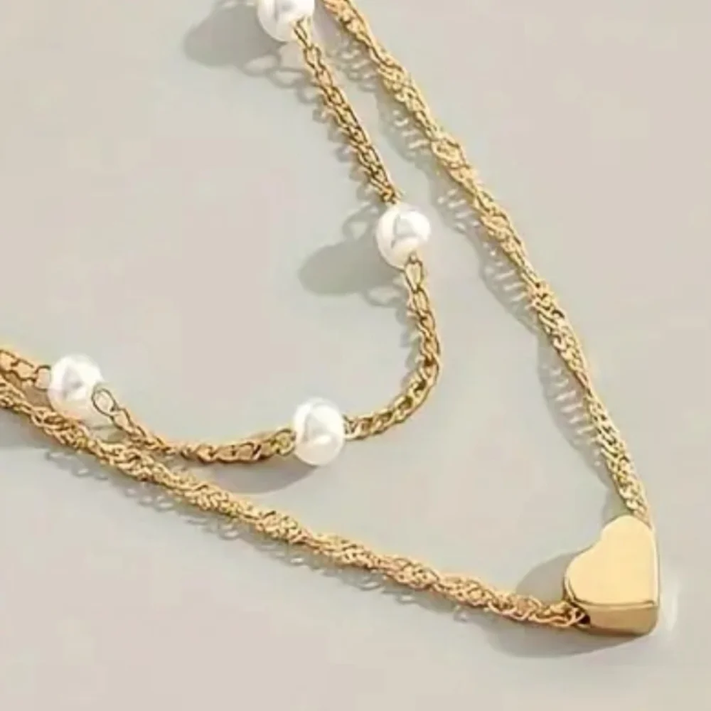 DOUBLE LAYER MINI HEART SIMULATED PEARL NECKLACE